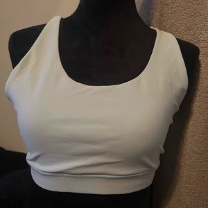 L sports bra baby blue